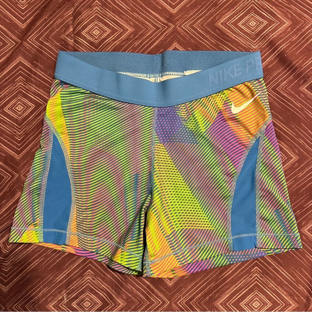 Women’s Nike Pro Dri-FIT Shorts, Multicolor, GUC, M